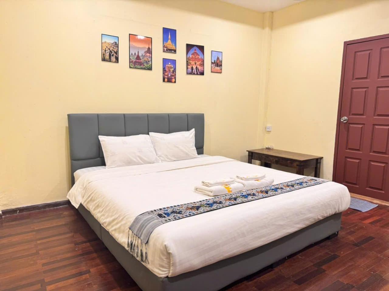 Yula Hotel Thatluang 万象 外观 照片
